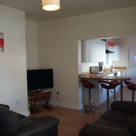 Corner House Apartment